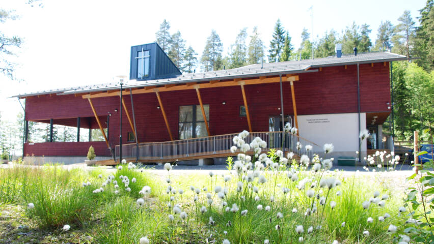 Rusutjärven leirikoti